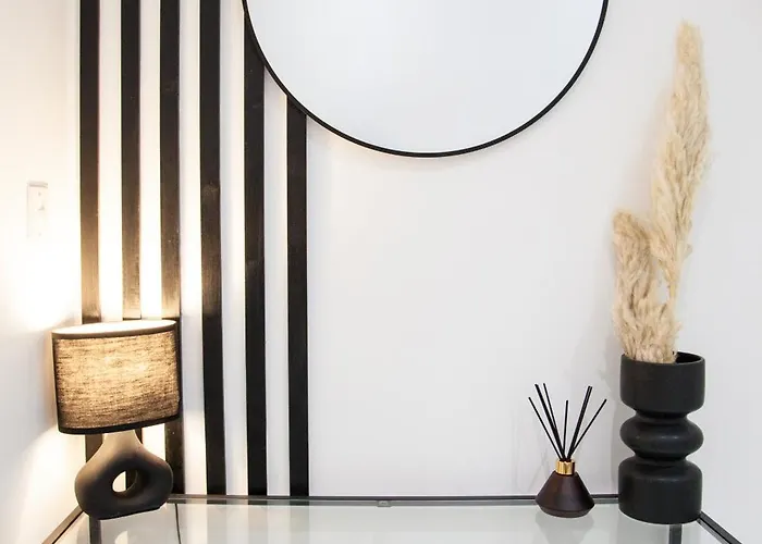 Entire Luxury In Old Trafford, Next To Mufc