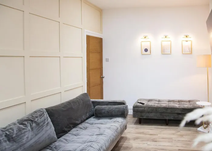 Entire Luxury In Old Trafford, Next To Mufc 別荘 マンチェスター