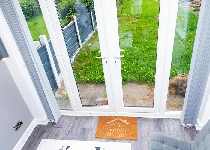 3 Bedroom House With En-suite Free Wifi And Parking Tatil Evi Manchester