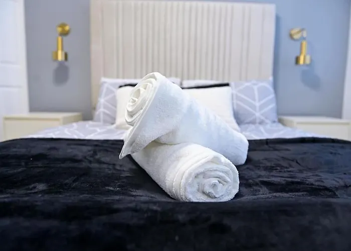 3 Bedroom House With En-suite Free Wifi And Parking