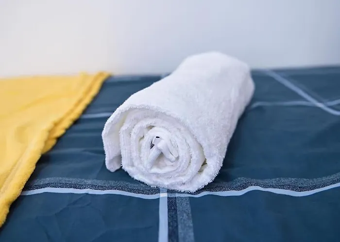 3 Bedroom House With En-suite Free Wifi And Parking Manchester