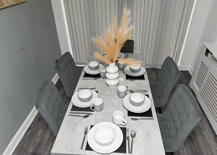 3 Bedroom House With En-suite Free Wifi And Parking Tatil Evi