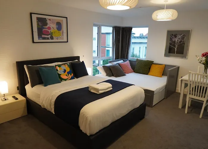 Kwatera prywatna Luxury - Pick A - Free Parking & Kitchen Access, Near Etihad Stadium, The Coop Live & Piccadilly Station, Manchester