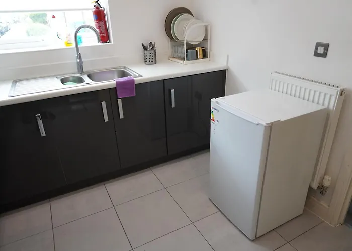 Luxury - Pick A - Free Parking & Kitchen Access, Near Etihad Stadium, The Coop Live & Piccadilly Station, Kwatera prywatna