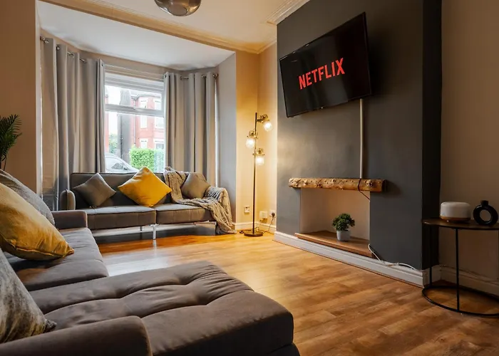 Apartman Vibrant & Spacious 3br House, Near & Salford Quays, Free Parking Manchester