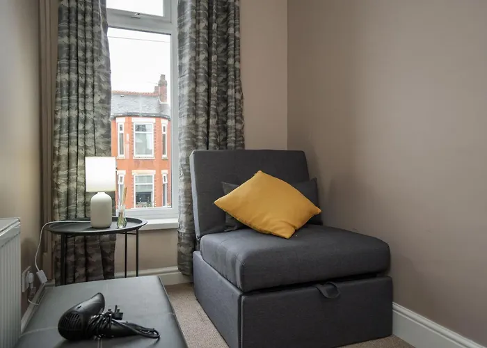 شقة Vibrant & Spacious 3br House, Near & Salford Quays, Free Parking