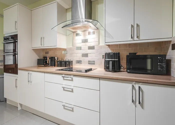 شقة Vibrant & Spacious 3br House, Near & Salford Quays, Free Parking *