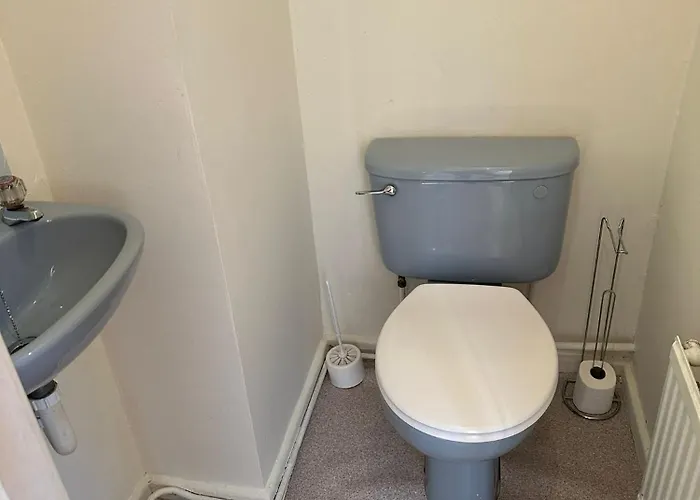 3 Bedroom Close To Stadium And Coop Live דירה *