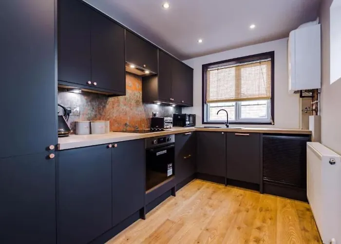 度假居 Industrial Design 4 Bed House