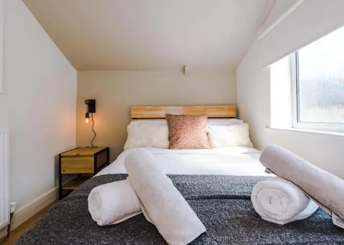 Industrial Design 4 Bed House * 맨체스터