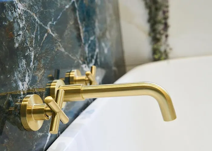 Chic Family With Garden Fire Pit & Event Space, Hot Tub Σπίτι διακοπών