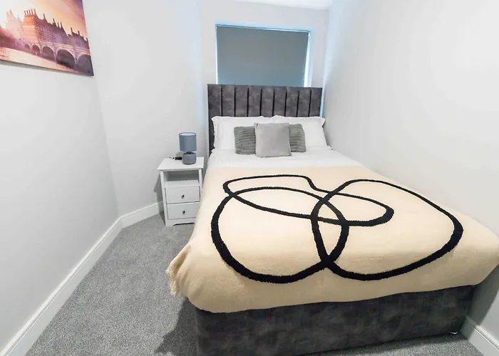 Beautiful, Peaceful, 5 Bedroom With Hot Tub! マンチェスター