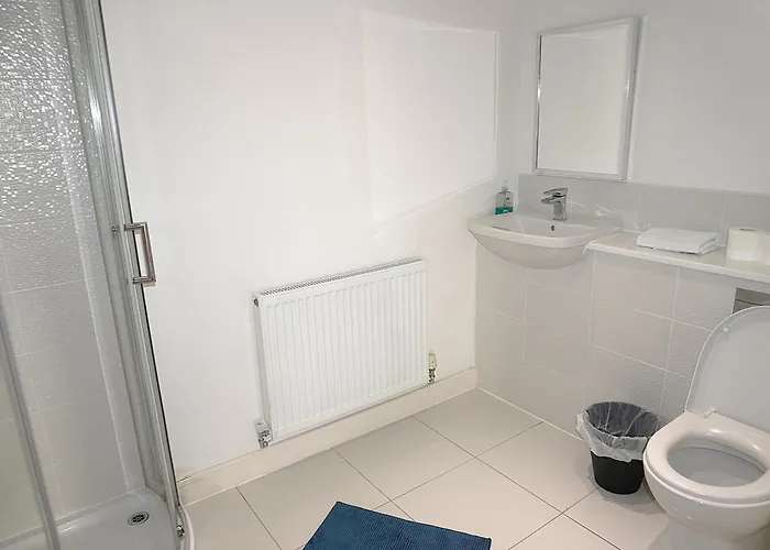 Luxury - Pick A - Free Parking & Kitchen Access, Near Etihad Stadium, The Coop Live & Piccadilly Station, Manchester