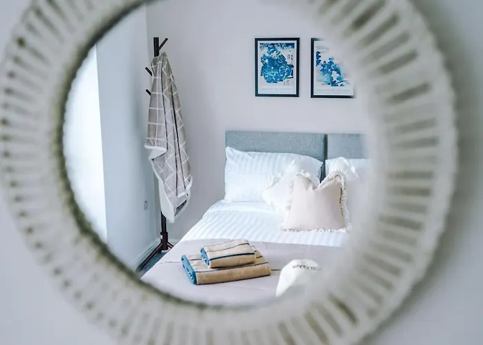 Apartamento Stylish Home, Games Room, Sleeps 6, Large Driveway, Perfect For Groups *