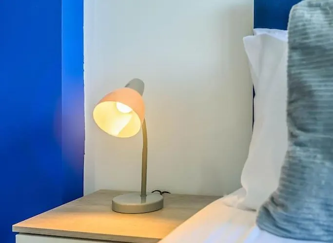 Spacious 4bed Home, Sleeps 10, Pool Table, Parking, Perfect For Groups 아파트 맨체스터