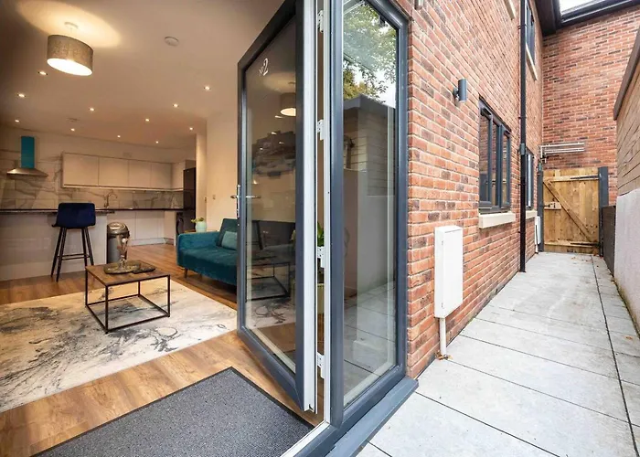 Vibrant 2br In Chorlton, Free Parking Apartment *