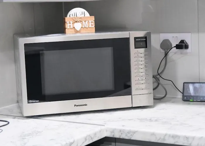 Casa vacanze Entire 3-bed House Sleeps 5 W Parking