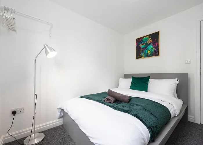 度假居 The Kent Luxury House Sleeps 14 Free Parking 曼彻斯特