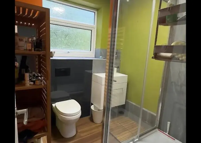 Проживание в семье 8 Riversdale King Size *