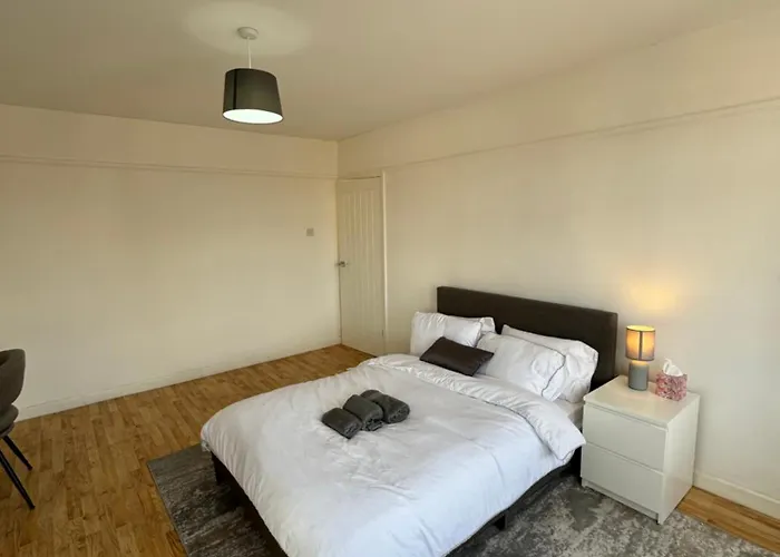 Elegant Estates Humble Abode 4 Manchester