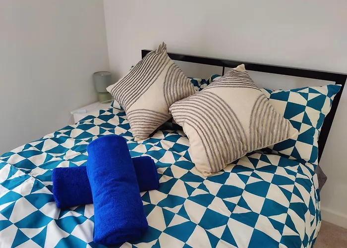 Stunning Modern 3 Bedroom Townhouse - Perfect Getaway مانشستر