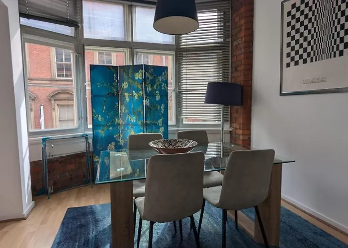 Spacious 2 Bed In Centre Apartamento *