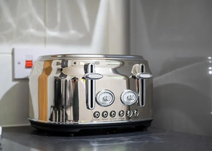 Superb Two Bedroom House Near Etihad & Coop Live - Free Parking Apartment Manchester