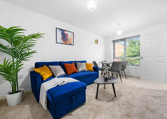 Superb Two Bedroom House Near Etihad & Coop Live - Free Parking * Manchester