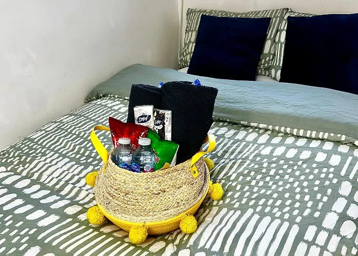 Cozy Private With Private Bathroom & Free Parking In Salford! * 맨체스터