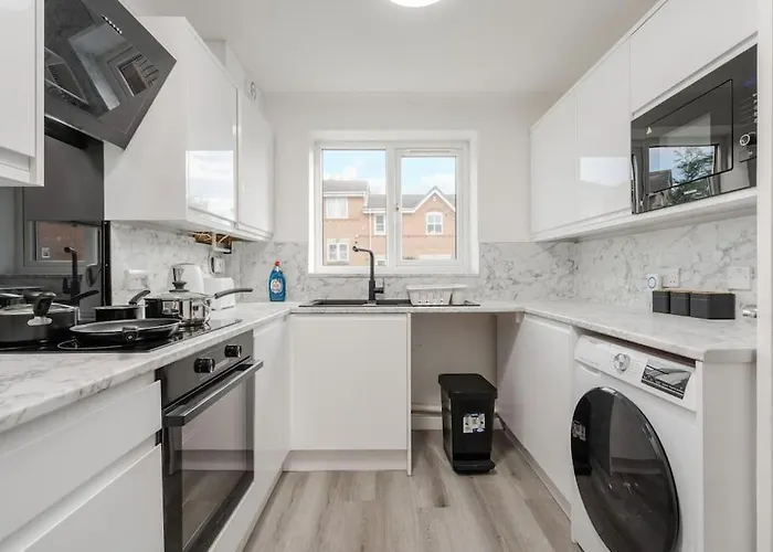 Cozy 3br - Games - Sleeps 9 דירה