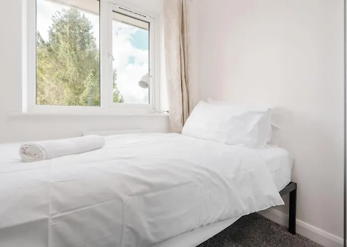 דירה Cozy 3br - Games - Sleeps 9 מנצ'סטר