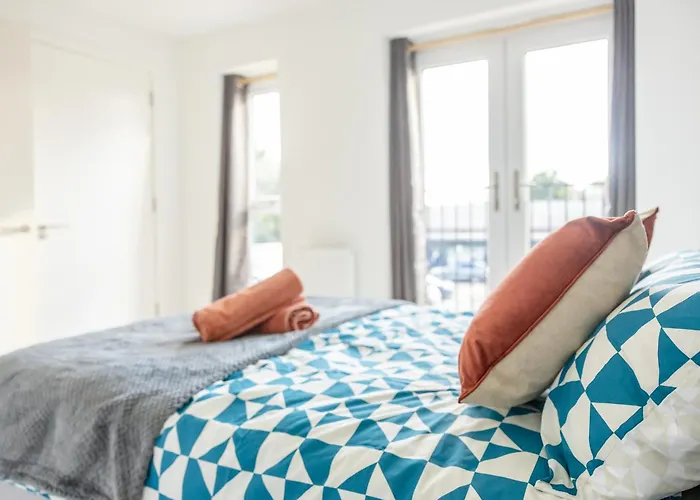 بيت للعطل Stunning Modern 3 Bedroom Townhouse - Perfect Getaway *