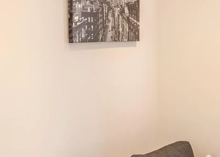 Stunning Modern 3 Bedroom Townhouse - Perfect Getaway بيت للعطل مانشستر