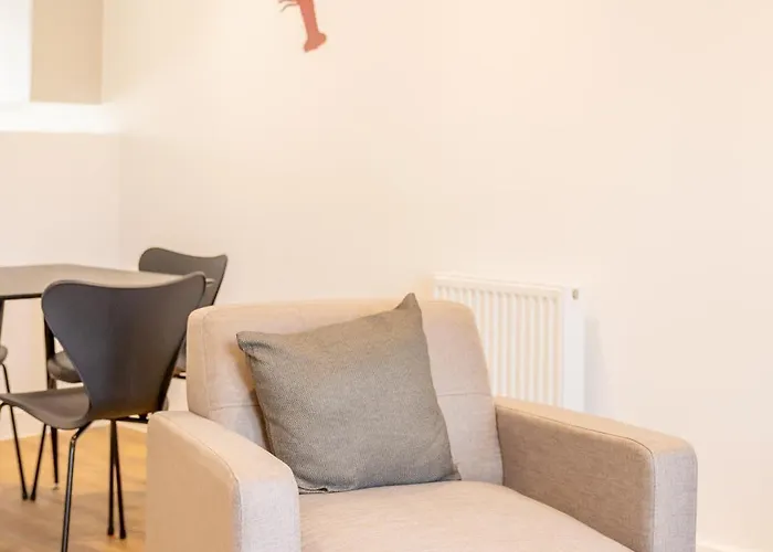 Stunning Modern 3 Bedroom Townhouse - Perfect Getaway مانشستر