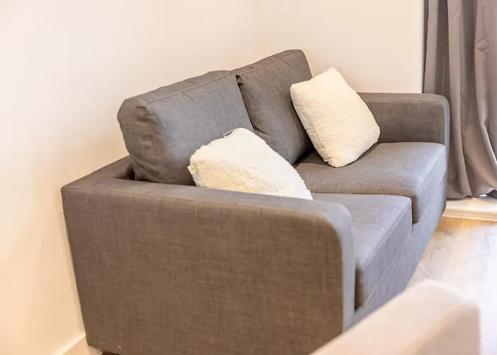 بيت للعطل Stunning Modern 3 Bedroom Townhouse - Perfect Getaway