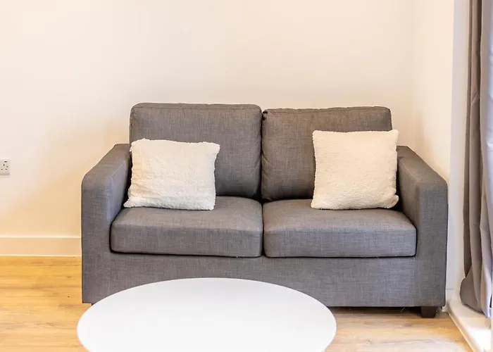 Stunning Modern 3 Bedroom Townhouse - Perfect Getaway بيت للعطل مانشستر