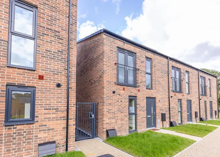 Stunning Modern 3 Bedroom Townhouse - Perfect Getaway