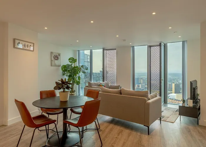Ahg Luxury Tower Suite - Stunning City Views At Central Manchester *
