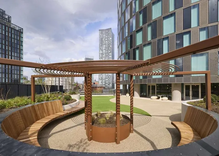 Ahg Luxury Tower Suite - Stunning City Views At Central Manchester