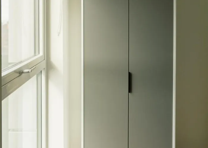 Manchester's Luxurious 2-bed Haven With Balcony - Canal Views & Proximity To United * Manchester