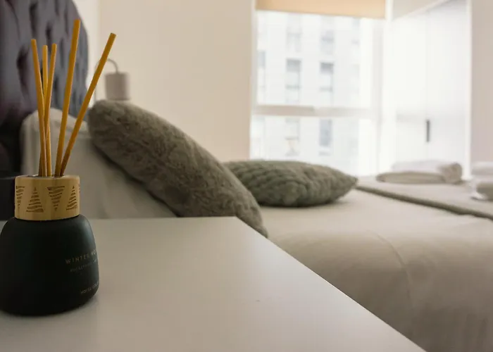 Manchester's Luxurious 2-bed Haven With Balcony - Canal Views & Proximity To United Appartement *