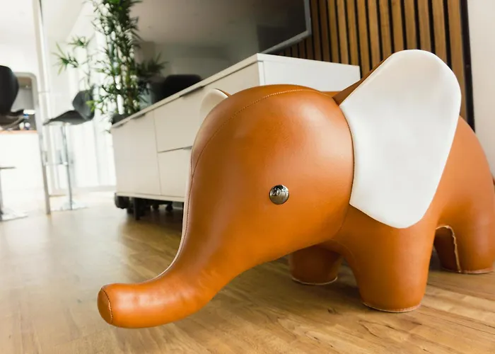 Manchester's Luxurious 2-bed Haven With Balcony - Canal Views & Proximity To United Appartement Manchester