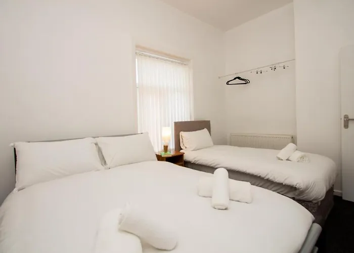 Metropolitan Charm: Stylish 2br House * 曼彻斯特