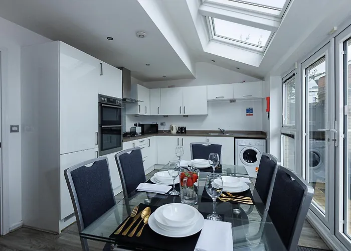 Riverside Villas Manchester