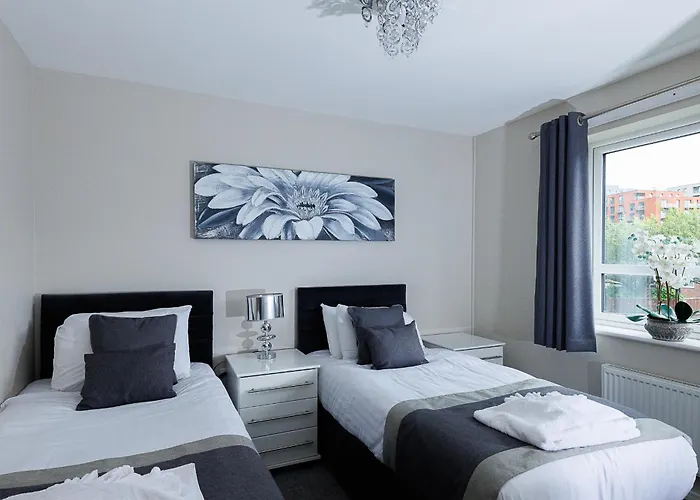 Riverside Villas * Manchester