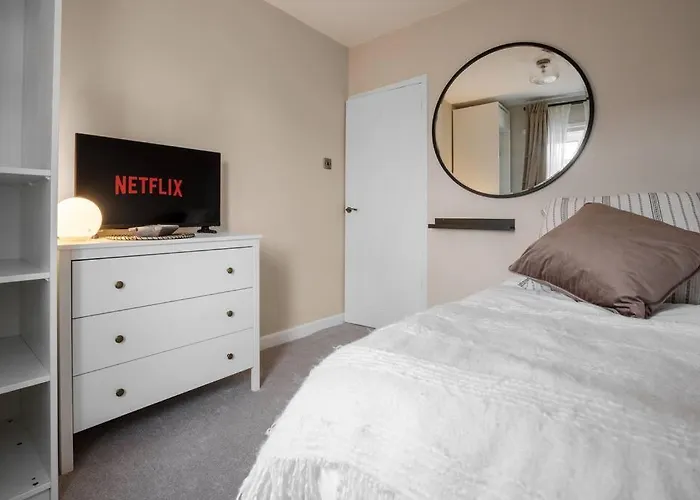 Three Bedroom House By Brookland Serviced Short Lets With Free Wifi