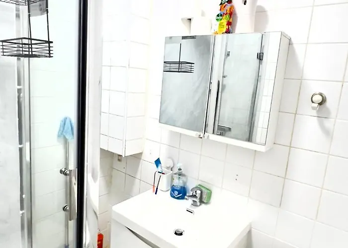 Cosy - Fresh New Master Bedroom Sleeps 3 Guests - 3 Adults מנצ'סטר