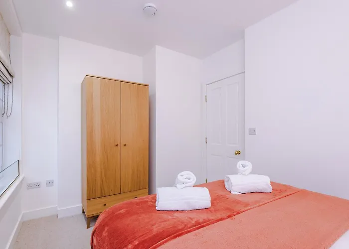 Villa King Street Collection *