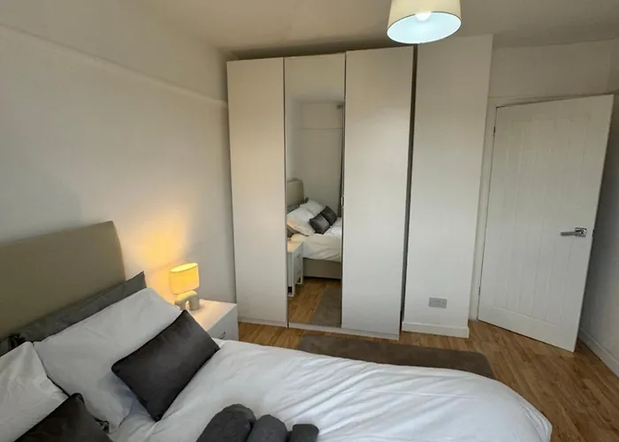 Elegant Estates Humble Abode 6 *