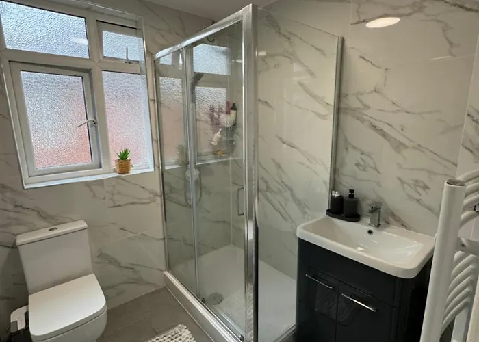 Elegant Estates Humble Abode 6 Manchester